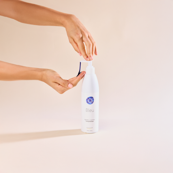 Bleu Toning Shampoo - Image 2